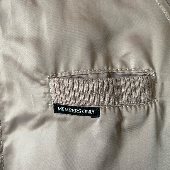 MEMBERS‎ ONLY LIGHT PINK SATIN JACKET - Picture 6 of 13